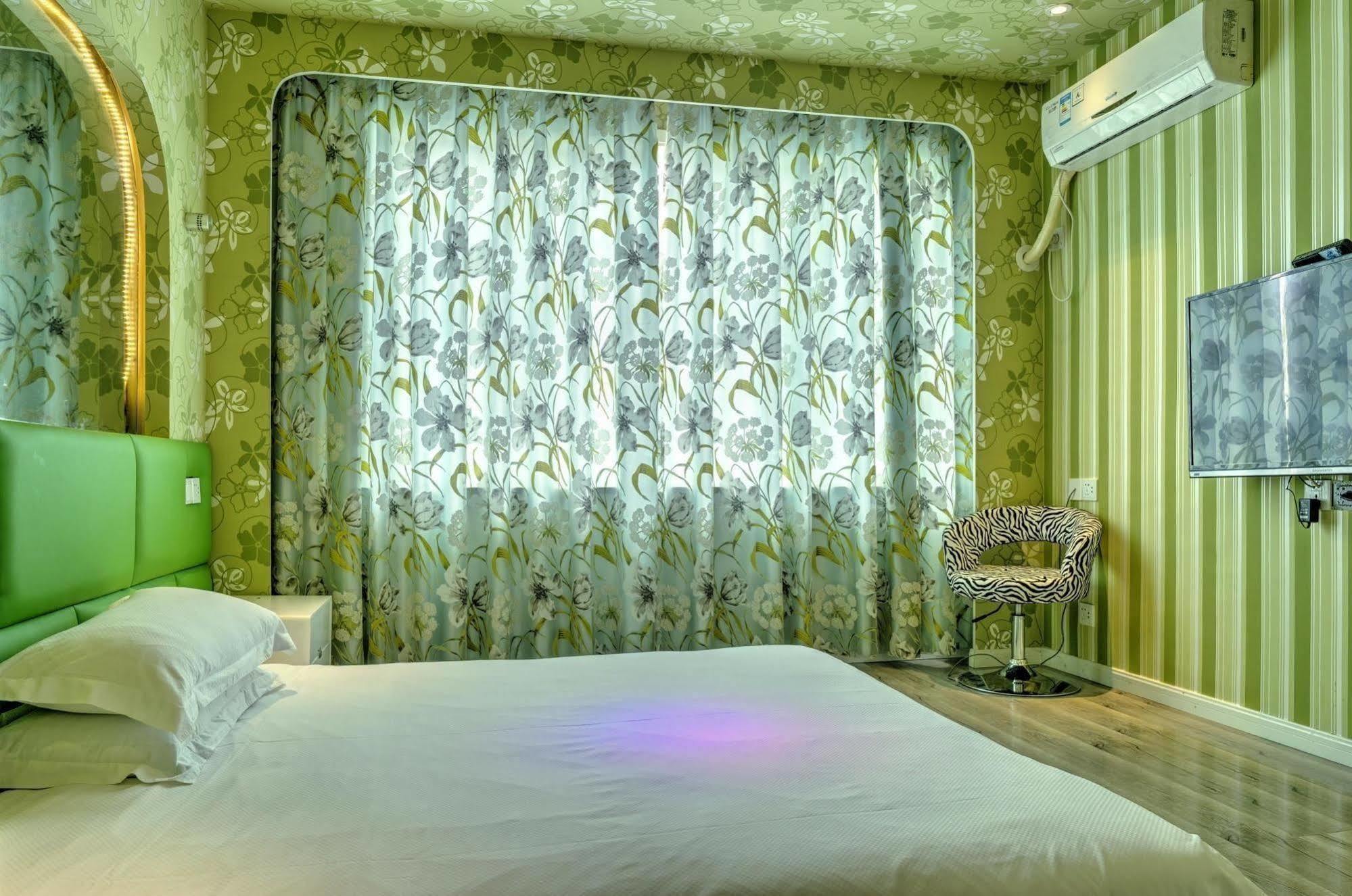 Milan Fashion Hotel Deqing Buitenkant foto