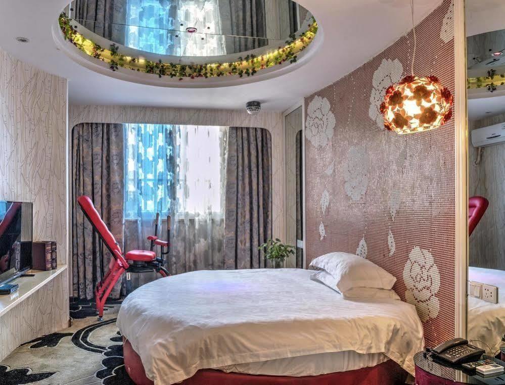Milan Fashion Hotel Deqing Buitenkant foto