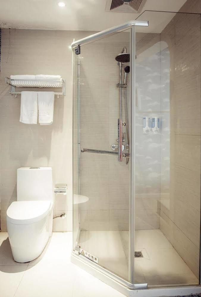 Milan Fashion Hotel Deqing Buitenkant foto