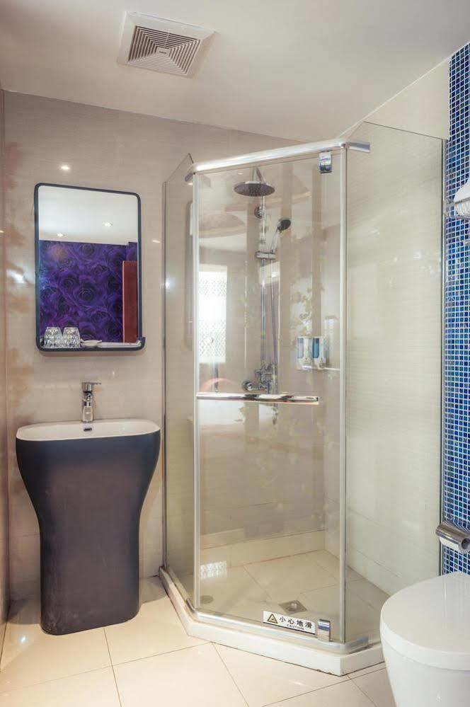 Milan Fashion Hotel Deqing Buitenkant foto